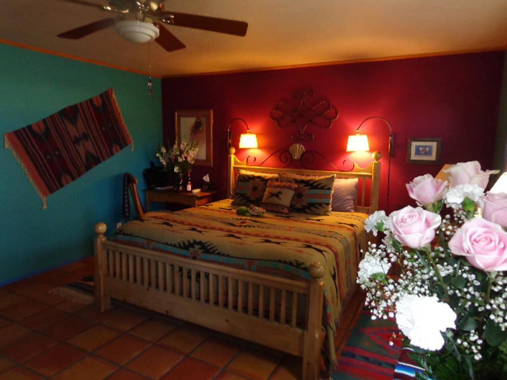 Chocolate Turtle B&B Corrales Номер фото